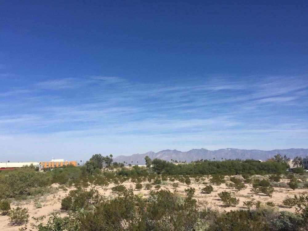 Days Inn By Wyndham Tucson Airport Экстерьер фото