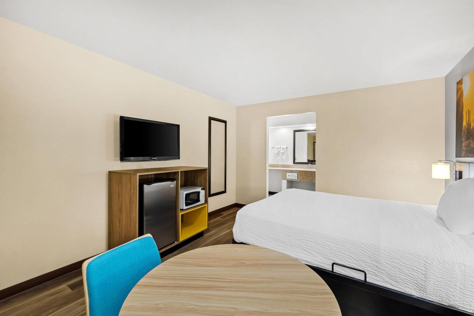 Days Inn By Wyndham Tucson Airport Экстерьер фото