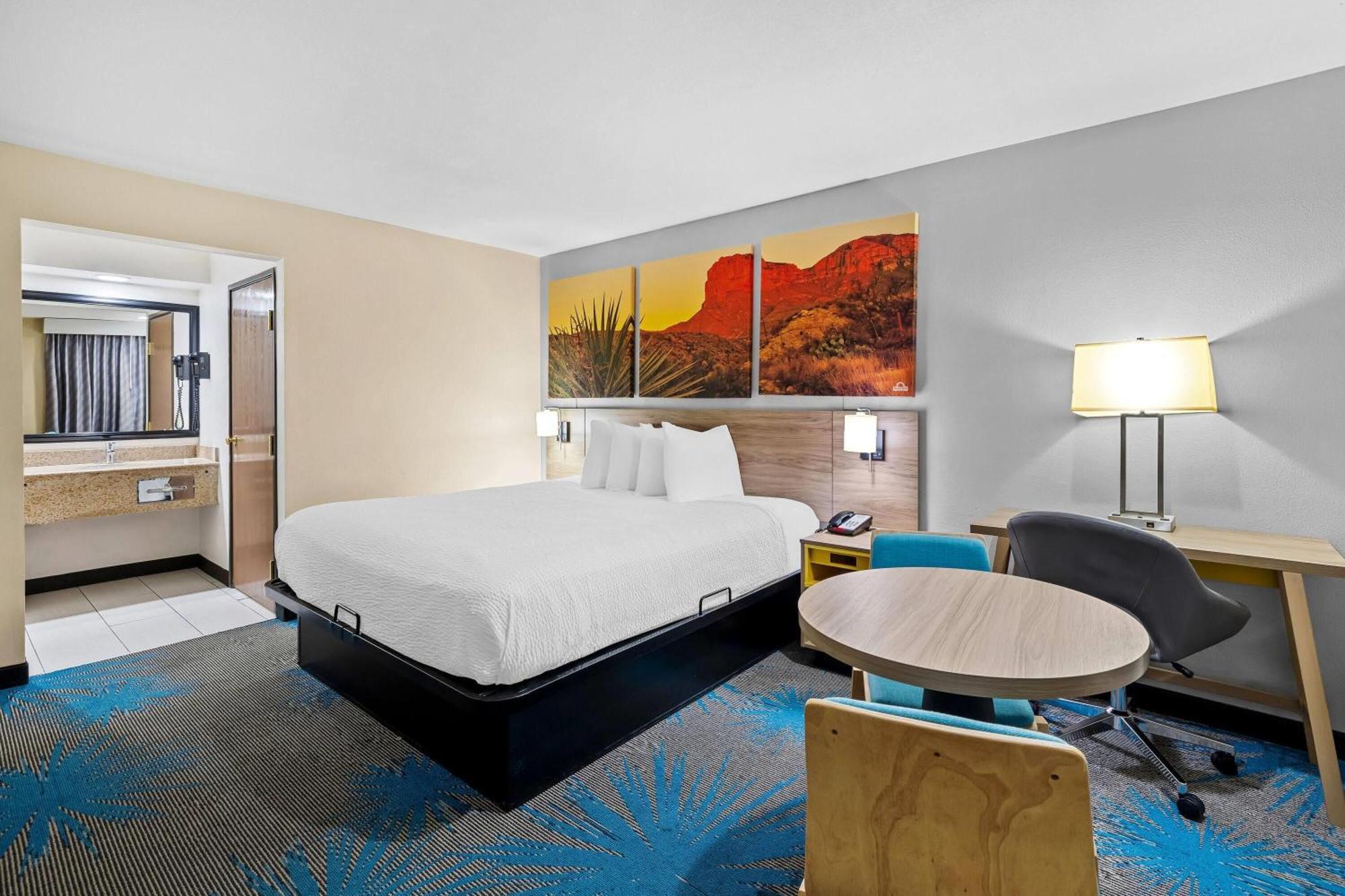 Days Inn By Wyndham Tucson Airport Экстерьер фото