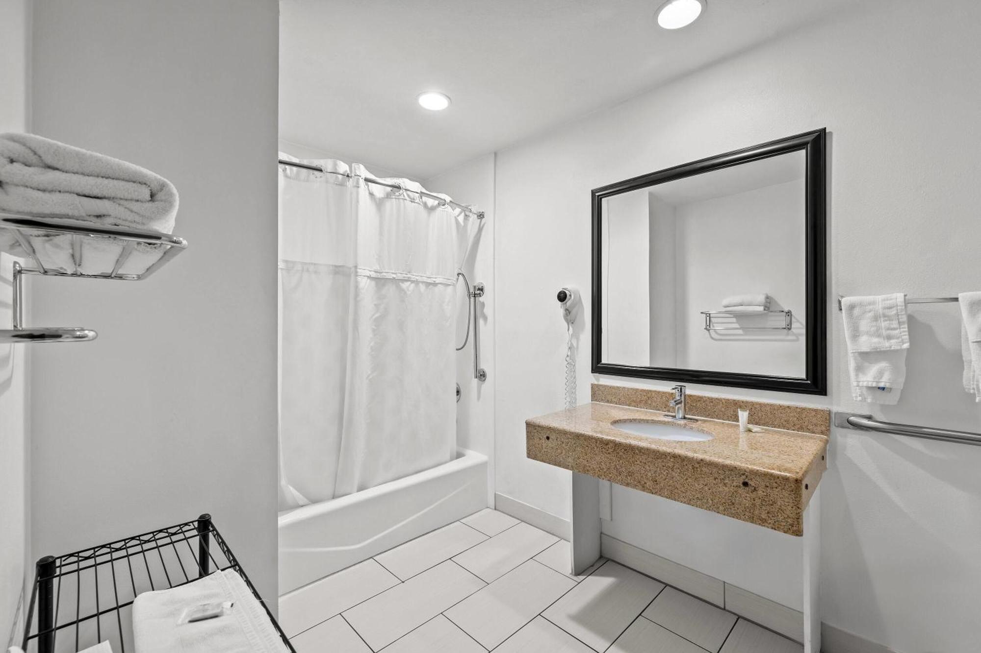 Days Inn By Wyndham Tucson Airport Экстерьер фото