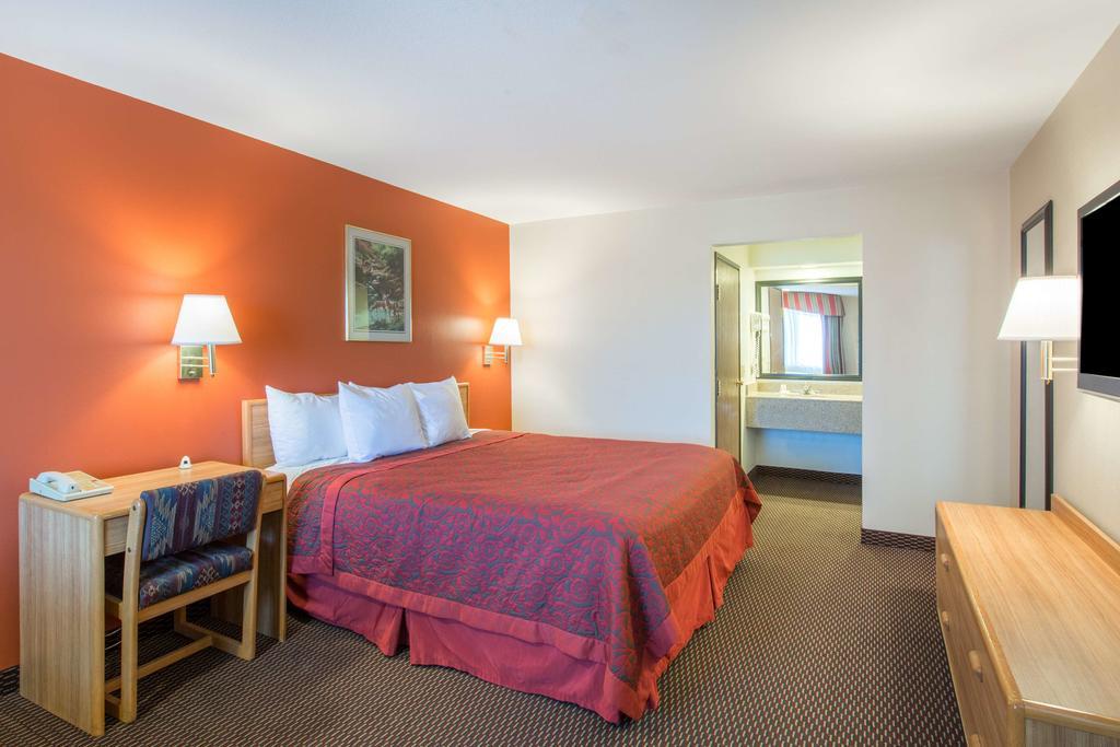 Days Inn By Wyndham Tucson Airport Экстерьер фото